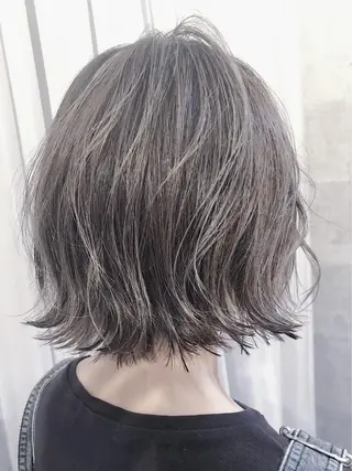 ミディアム カラー 𝑺𝒂𝒌𝒊 🩶マンツーマン施術のヘアスタイル