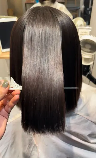 ミディアム 南雲 由麻のヘアスタイル