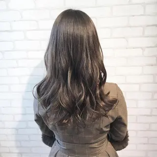 セミロング カラー ✨艶髪✨透明感✨ 山内大樹のヘアスタイル