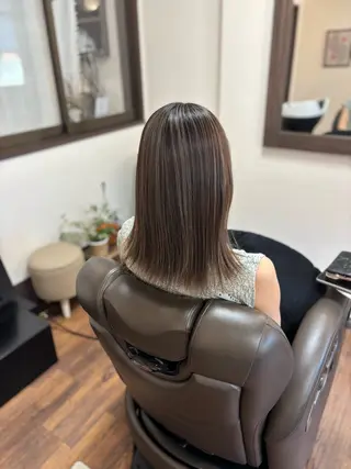 ミディアム 池岡 洋子のヘアスタイル