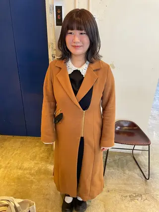 ミディアム カラー MIOベージュカラー 柔らかいカラーのヘアスタイル