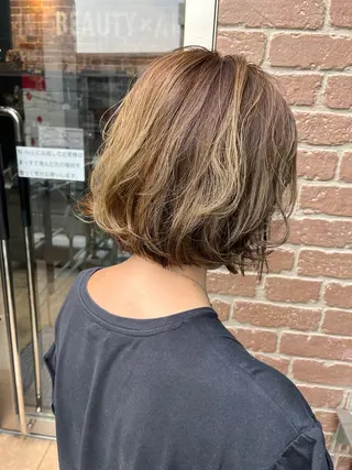 ミディアム カラー 久木原 ゆりのヘアスタイル