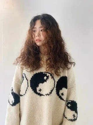 ロング パーマ スパイラルパーマ/デ ザインカット/アミのヘアスタイル