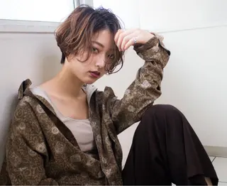 ショート 美髪矯正・レイヤー 倉友哉のヘアスタイル