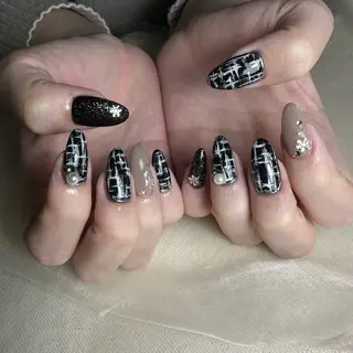 ネイル 里見 麗のネイルデザイン