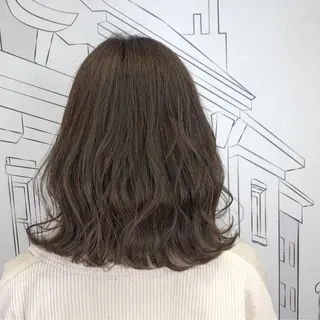 ミディアム カラー TOMOKA 艶髪/透明感カラーのヘアスタイル