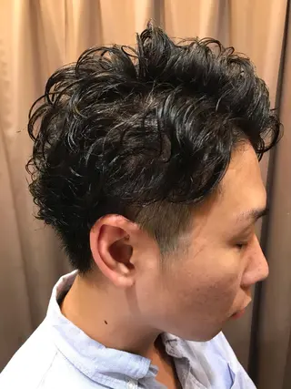 ショート パーマ メンズ 野川 純麗のヘアスタイル