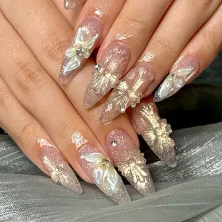 ネイル ルシイ🎀新宿長さ 出しパーツ専門店のネイルデザイン