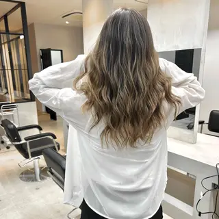 セミロング カラー 一ノ瀬 暁のヘアスタイル