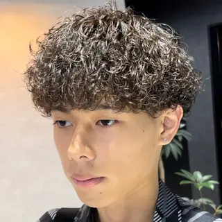 ショート カラー パーマ メンズ キッズ センターパート マスターかずまのヘアスタイル