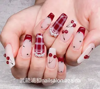 ネイル R inのネイルデザイン