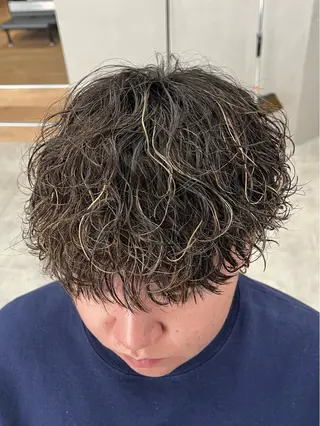 ショート カラー パーマ メンズ 新潟メンズパーマ 新潟駅/小田拓実のヘアスタイル