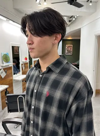 ミディアム パーマ メンズ グランジヘア 無造作ヘアHYUGAのヘアスタイル