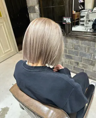 ショート ✨艶髪／透明感カラー ミユ💜のヘアスタイル