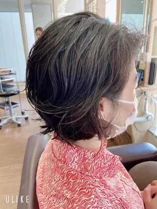 ミディアム コバヤシ ユウスケのヘアスタイル