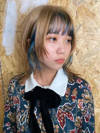 ミディアム カラー ブリーチ😼 ボブ✍️レイヤーのヘアスタイル