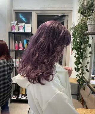 セミロング カラー ミルクティー× グレージュMOMOのヘアスタイル