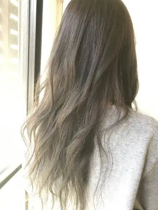 カラー ロング 前之園 ひかるのヘアスタイル
