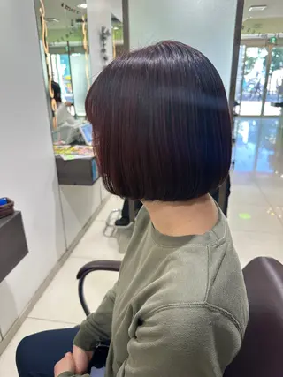 ミディアム レイヤー 艶々カラーのヘアスタイル