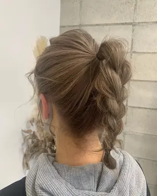 セミロング 品川 美和のヘアスタイル