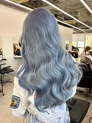 ロング カラー 新美 蓮のヘアスタイル