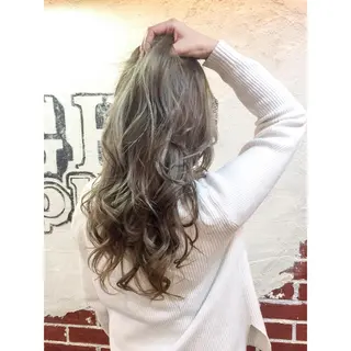 ロング EIGHT plum TOKIOリミテッドのヘアスタイル