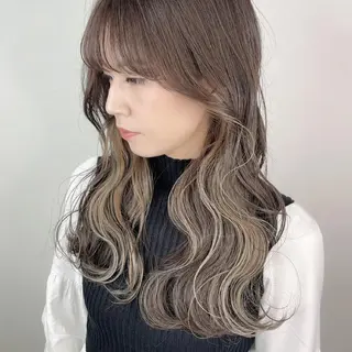 カラー ＿WHITE鳳店 アンダーバーホワイトのヘアスタイル