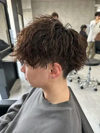 ショート パーマ メンズ ユウ🪄 パーマ指名No1のヘアスタイル