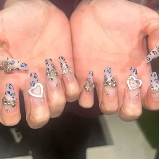 ネイル MODA MANAMIᵕ̈のネイルデザイン