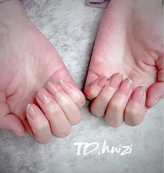 ミディアム めぐみのネイルサロン スタッフ練習のネイルデザイン