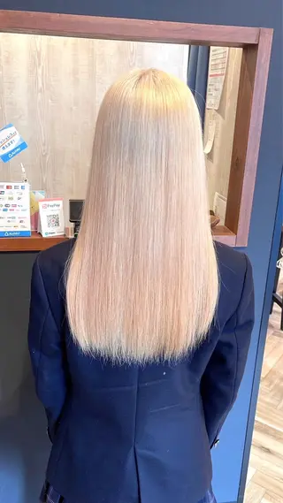 カラー misaki /ハイトーンカラーのヘアスタイル