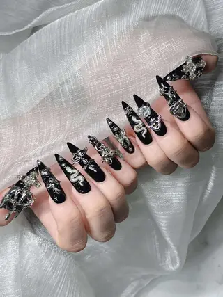 ネイル Lee Nailsのネイルデザイン