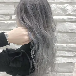 セミロング 艶髪/ハイトーン Sherryのヘアスタイル