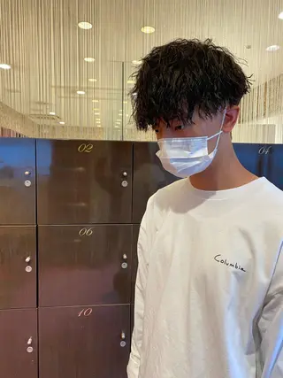 ショート パーマ メンズ ムトウセイマ/ 縮毛矯正/ブリーチのヘアスタイル