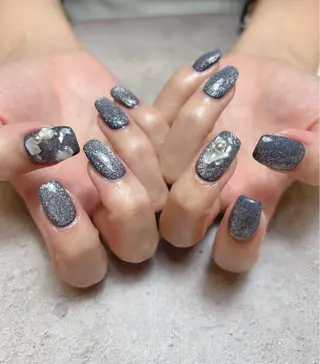 ネイル 透灯 TOUTOU 🪄のネイルデザイン