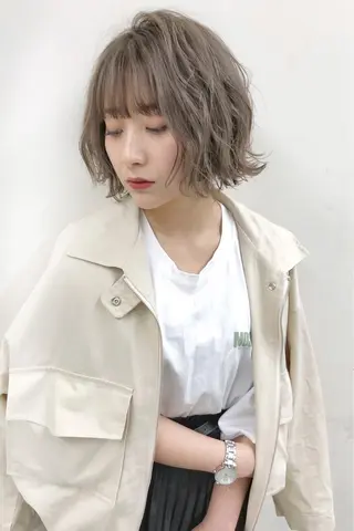 ショート 顔まわり／髪質改 善／白髪ぼかし／中山のヘアスタイル