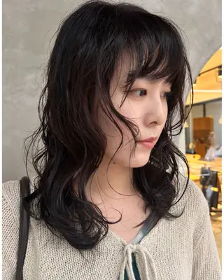 ミディアム カラー パーマ デザインパーマ/ カット/nanaのヘアスタイル
