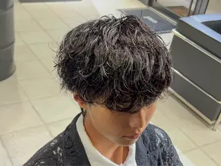 ショート パーマ メンズ 【フェザーパーマ】 【縮毛矯正】鶴田文のヘアスタイル