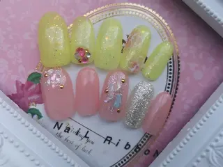 ネイル ネイルリボン 受付スタッフのネイルデザイン