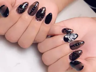 ネイル Moons nail 💅✨のネイルデザイン