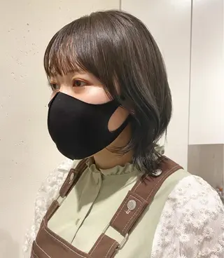 ミディアム カラー shiori ﾍﾞｰｼﾞｭｶﾗｰのヘアスタイル