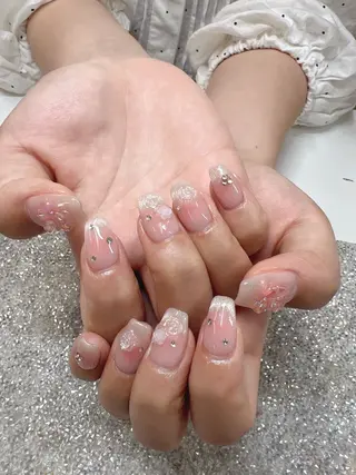 ネイル Guarendo錦糸町店所属・ガレンドウ 白澤 愛子のネイルデザイン