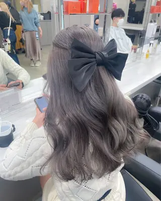ロング カラー 透明感🤍レイヤー ベージュ‎🤍ピンクのヘアスタイル