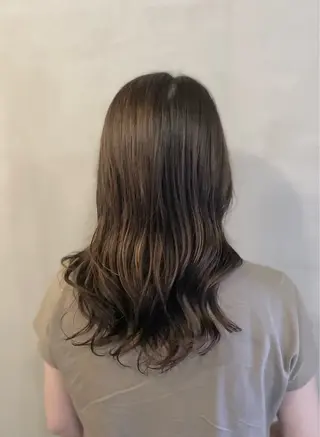 セミロング 山本  弦生のヘアスタイル