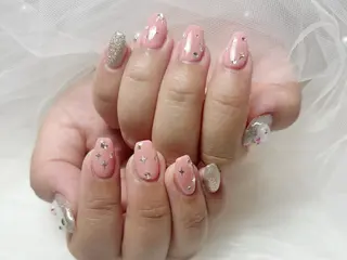 ミディアム Conjunim MAMI🎀✨のネイルデザイン