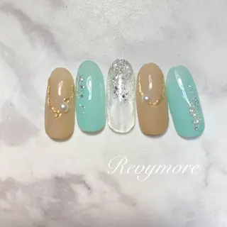 ミディアム ネイル nail salon Revymoreのネイルデザイン