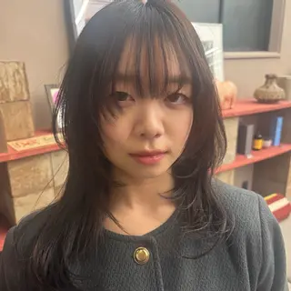 セミロング パーマ ヘアアレンジ HIBIKI / 透明感カラーのヘアスタイル