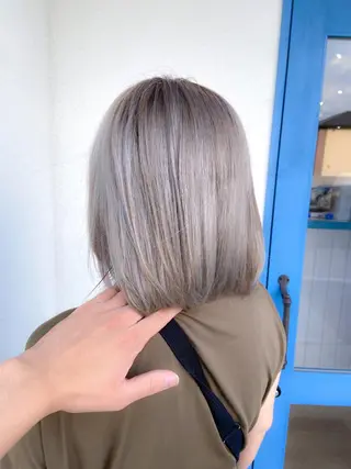 カラー ミディアム corazon ブリーチのヘアスタイル
