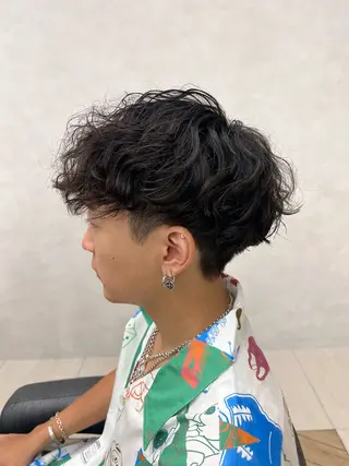 ミディアム パーマ メンズ 🏅メンズ特化 ヤマクラ タイキのヘアスタイル