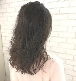 セミロング TOMOYA/ ショート、レイヤーのヘアスタイル